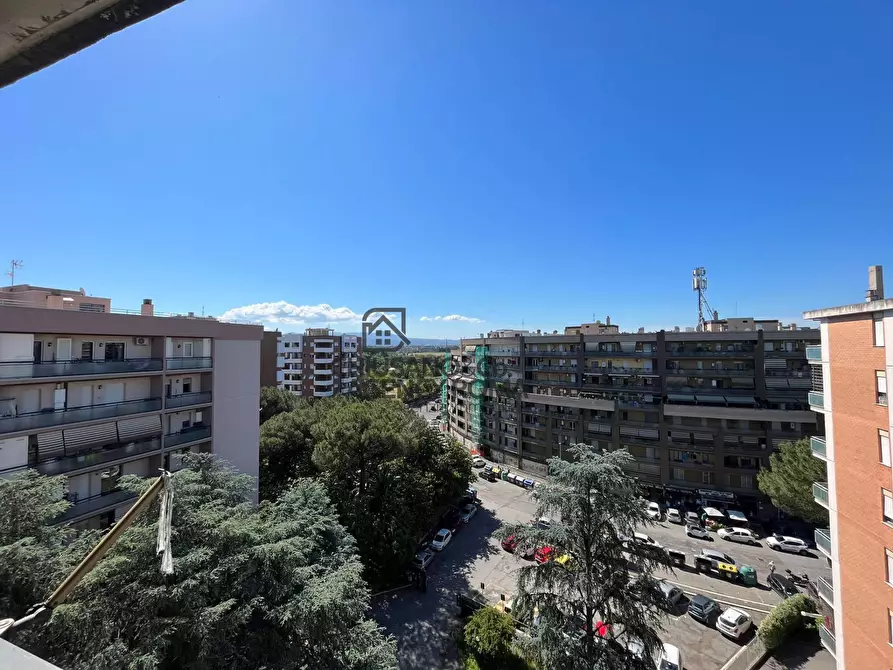 Immagine 11 di Appartamento in vendita  in Via Francesco Tovaglieri 392 a Roma