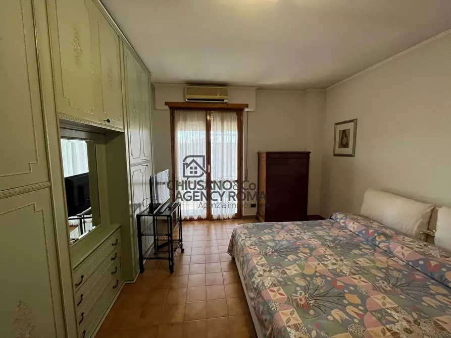 Immagine 16 di Appartamento in vendita  in Via Francesco Tovaglieri 392 a Roma