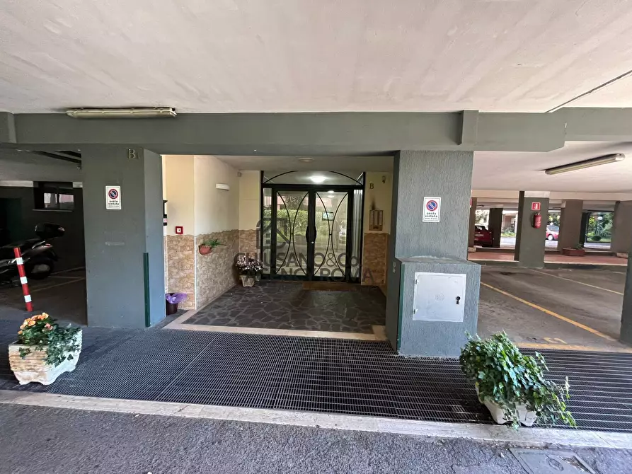 Immagine 29 di Appartamento in vendita  in Via Francesco Tovaglieri 392 a Roma