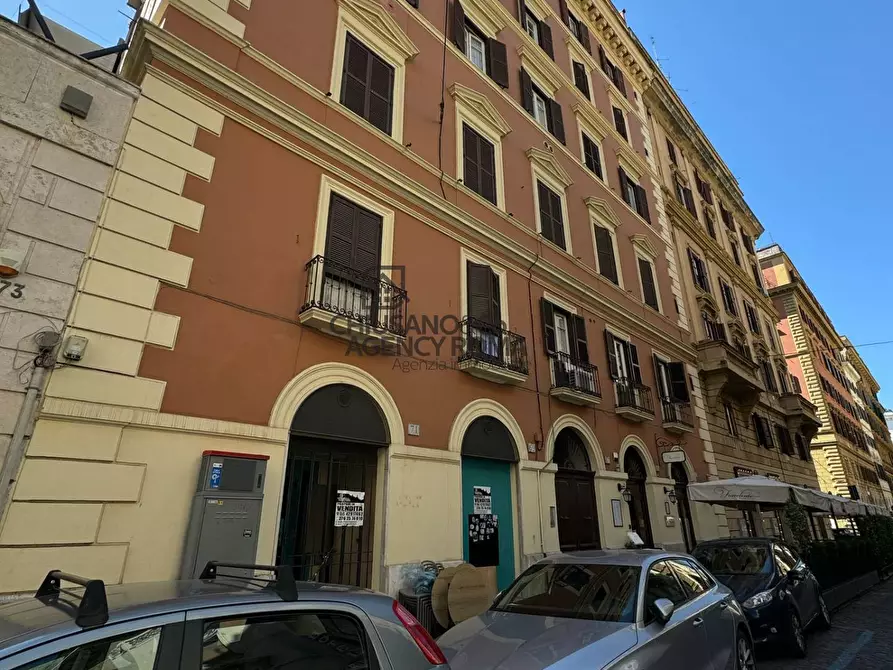 Immagine 3 di Locale commerciale in vendita  in Via Flavia 69/71 a Roma