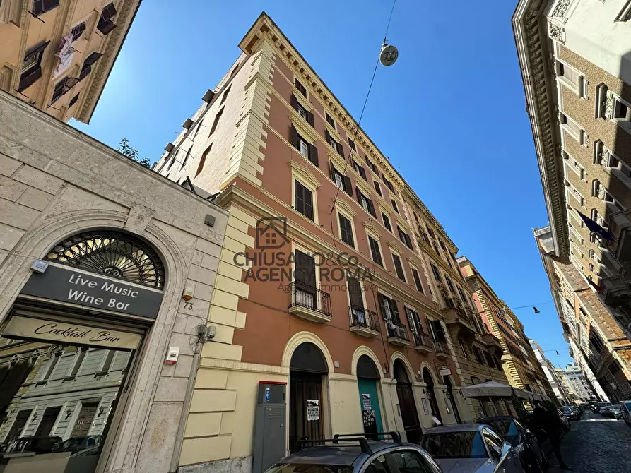 Immagine 4 di Locale commerciale in vendita  in Via Flavia 69/71 a Roma