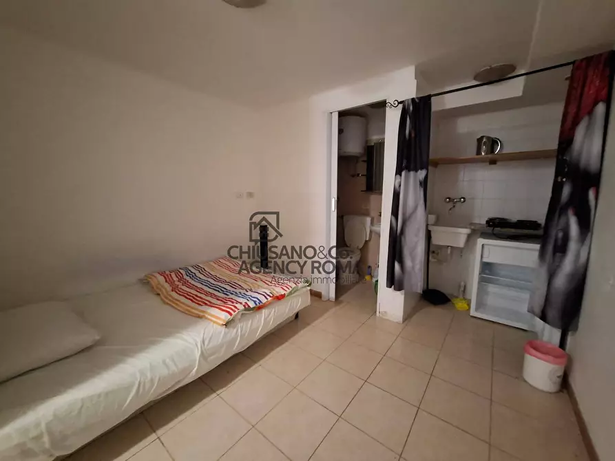 Immagine 6 di Appartamento in vendita  in Via Imera 6 a Roma