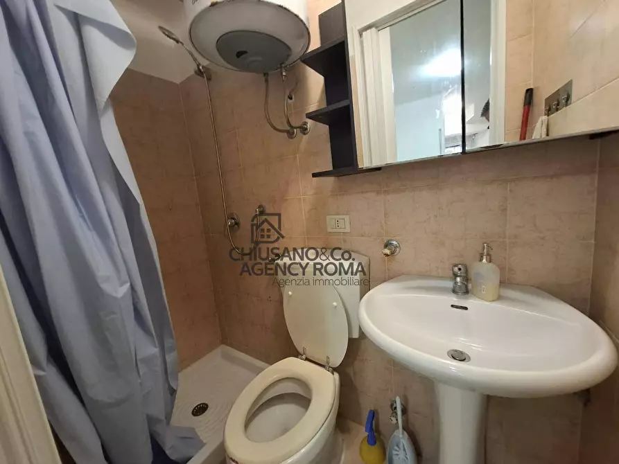 Immagine 8 di Appartamento in vendita  in Via Imera 6 a Roma