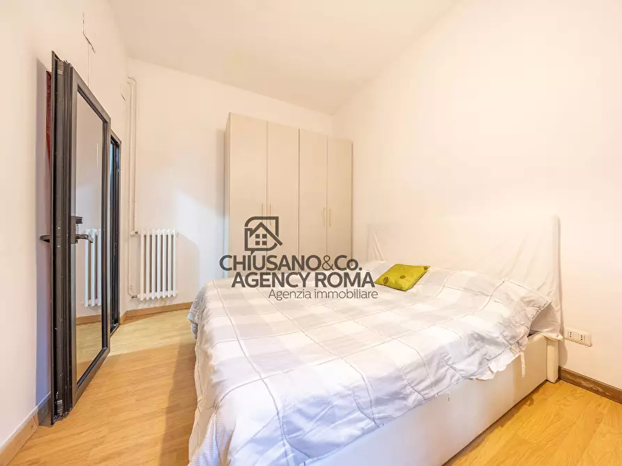 Immagine 18 di Appartamento in vendita  in Via Mirandola 30 a Roma