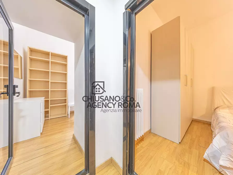 Immagine 15 di Appartamento in vendita  in Via Mirandola 30 a Roma