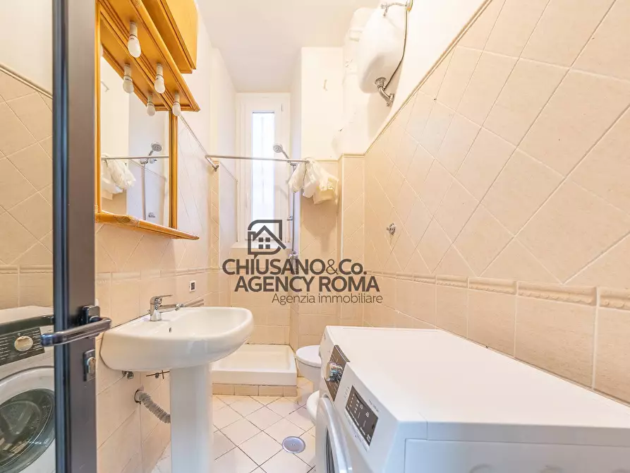 Immagine 21 di Appartamento in vendita  in Via Mirandola 30 a Roma