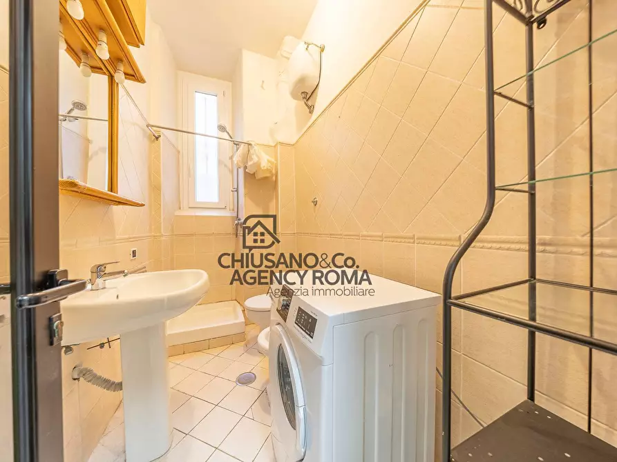 Immagine 22 di Appartamento in vendita  in Via Mirandola 30 a Roma