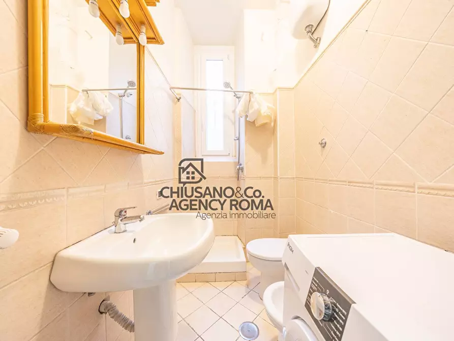 Immagine 23 di Appartamento in vendita  in Via Mirandola 30 a Roma