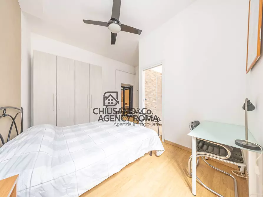 Immagine 30 di Appartamento in vendita  in Via Mirandola 30 a Roma