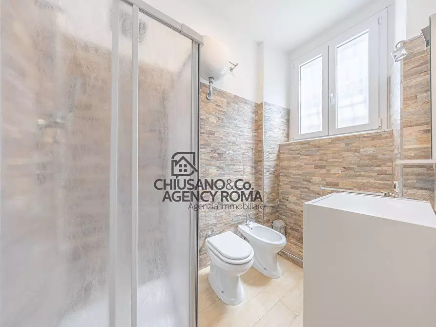 Immagine 33 di Appartamento in vendita  in Via Mirandola 30 a Roma