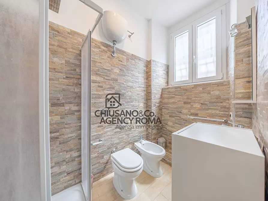 Immagine 34 di Appartamento in vendita  in Via Mirandola 30 a Roma