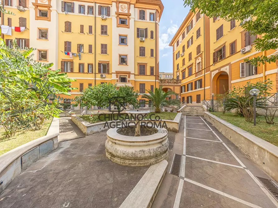 Immagine 41 di Appartamento in vendita  in Via Mirandola 30 a Roma