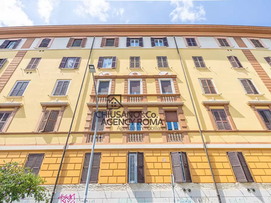 Immagine 45 di Appartamento in vendita  in Via Mirandola 30 a Roma