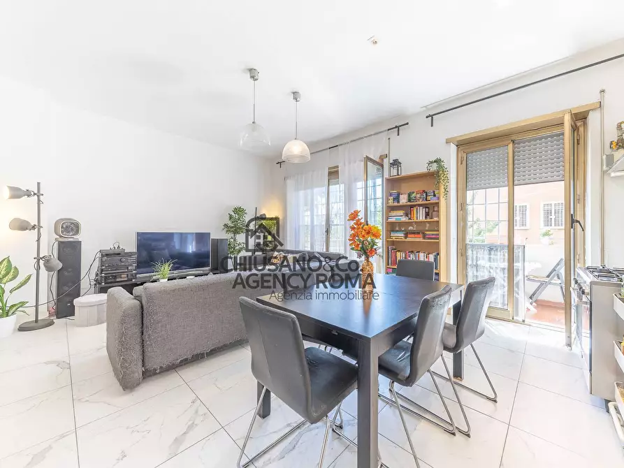 Immagine 4 di Appartamento in vendita  in Viale Palmiro Togliatti 75 a Roma