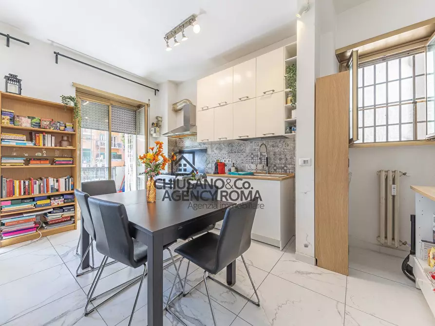 Immagine 7 di Appartamento in vendita  in Viale Palmiro Togliatti 75 a Roma