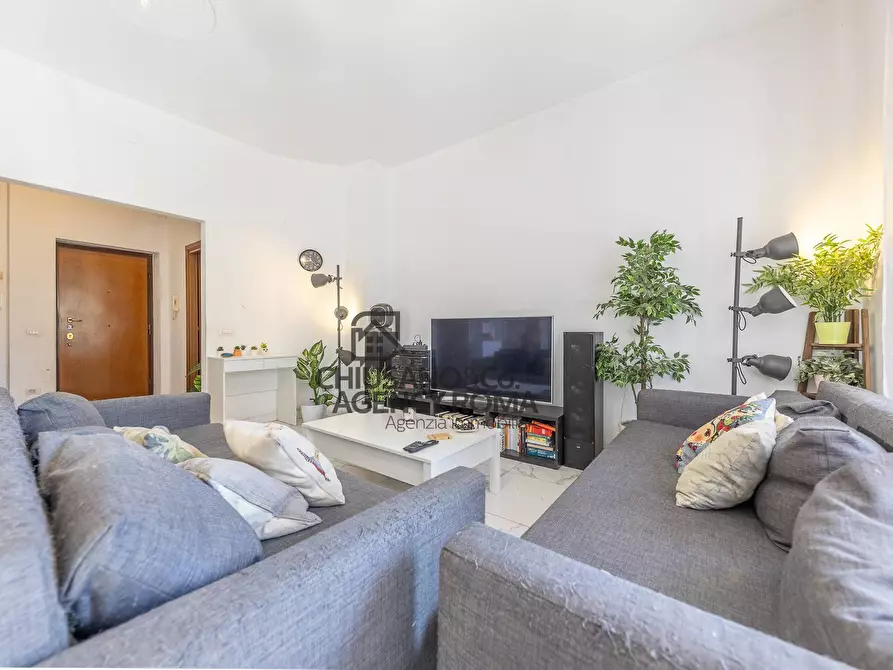 Immagine 8 di Appartamento in vendita  in Viale Palmiro Togliatti 75 a Roma