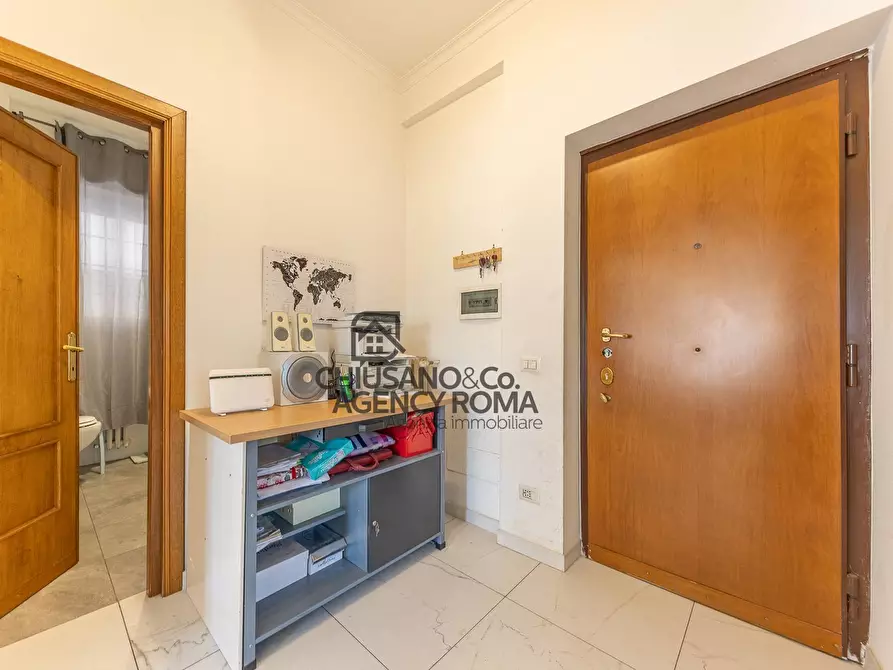 Immagine 15 di Appartamento in vendita  in Viale Palmiro Togliatti 75 a Roma