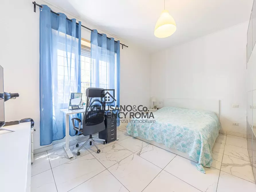 Immagine 27 di Appartamento in vendita  in Viale Palmiro Togliatti 75 a Roma