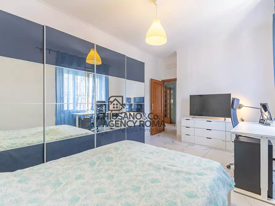 Immagine 29 di Appartamento in vendita  in Viale Palmiro Togliatti 75 a Roma