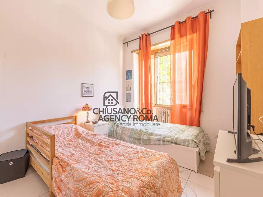 Immagine 32 di Appartamento in vendita  in Viale Palmiro Togliatti 75 a Roma