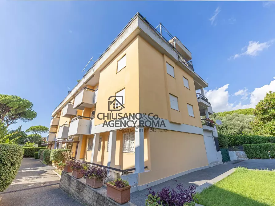 Immagine 46 di Appartamento in vendita  in Via Montauro 4 a Roma