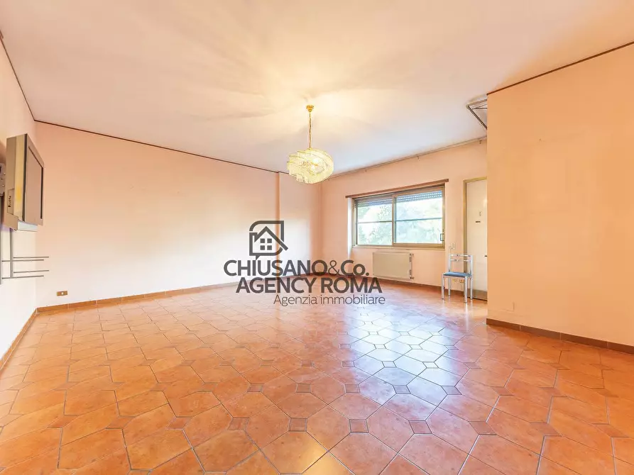 Immagine 5 di Appartamento in vendita  in Via Montauro 4 a Roma