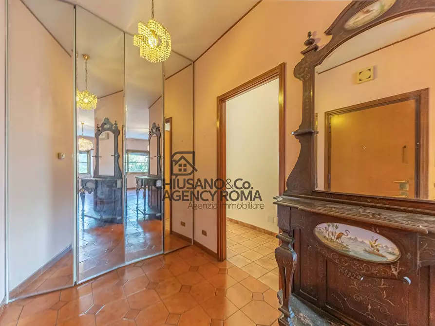 Immagine 7 di Appartamento in vendita  in Via Montauro 4 a Roma