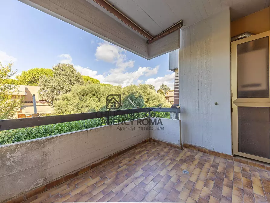 Immagine 39 di Appartamento in vendita  in Via Montauro 4 a Roma