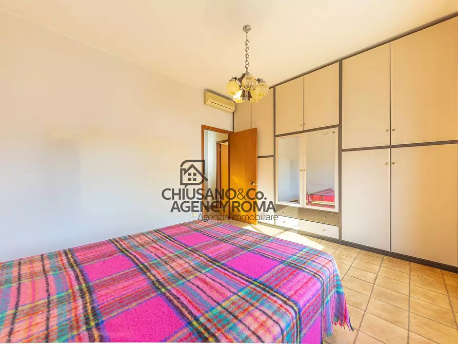 Immagine 30 di Appartamento in vendita  in Via Montauro 4 a Roma