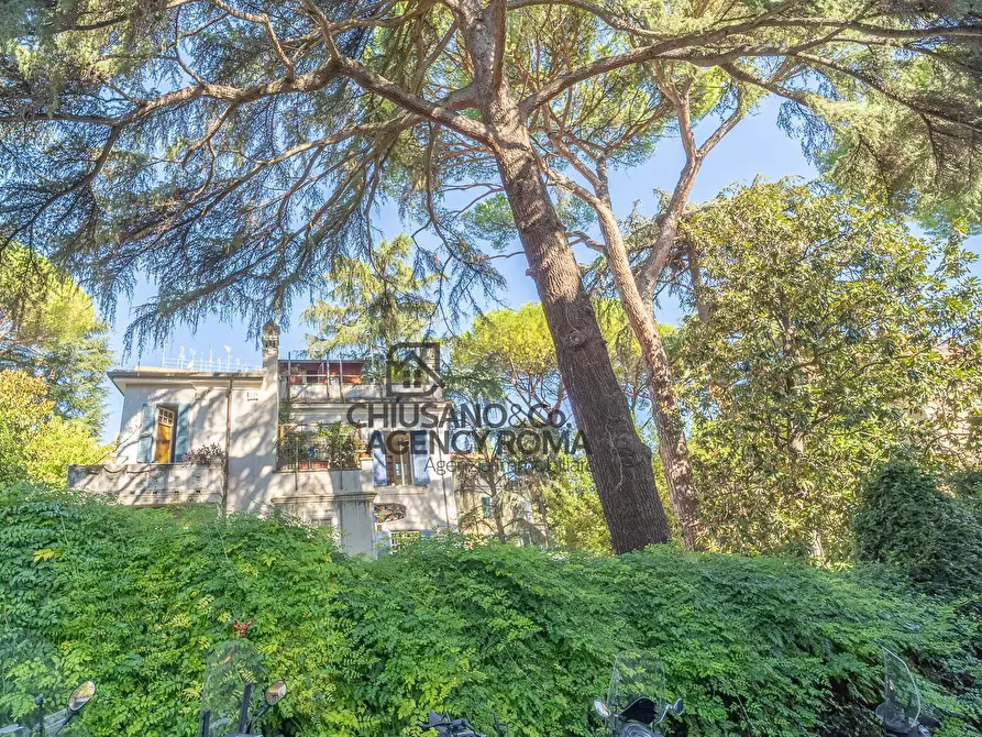 Immagine 38 di Appartamento in vendita  in Via Capo Peloro a Roma