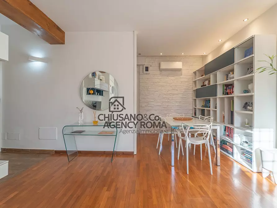 Immagine 6 di Appartamento in vendita  in Via Capo Peloro a Roma