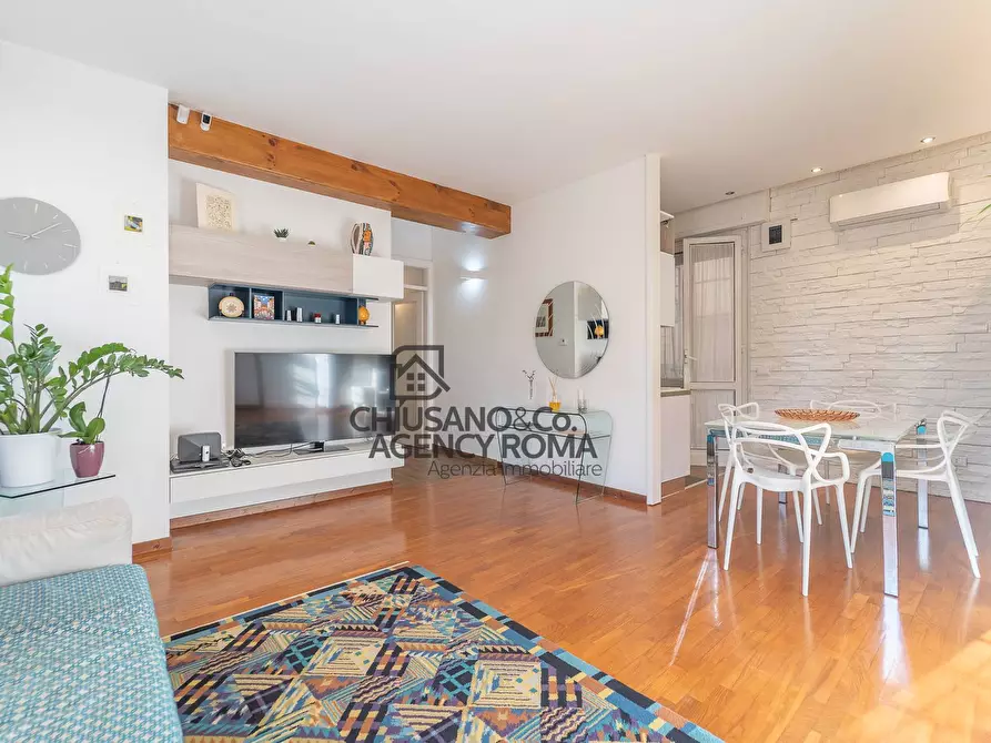 Immagine 4 di Appartamento in vendita  in Via Capo Peloro a Roma