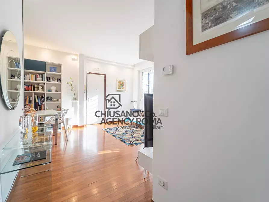 Immagine 3 di Appartamento in vendita  in Via Capo Peloro a Roma