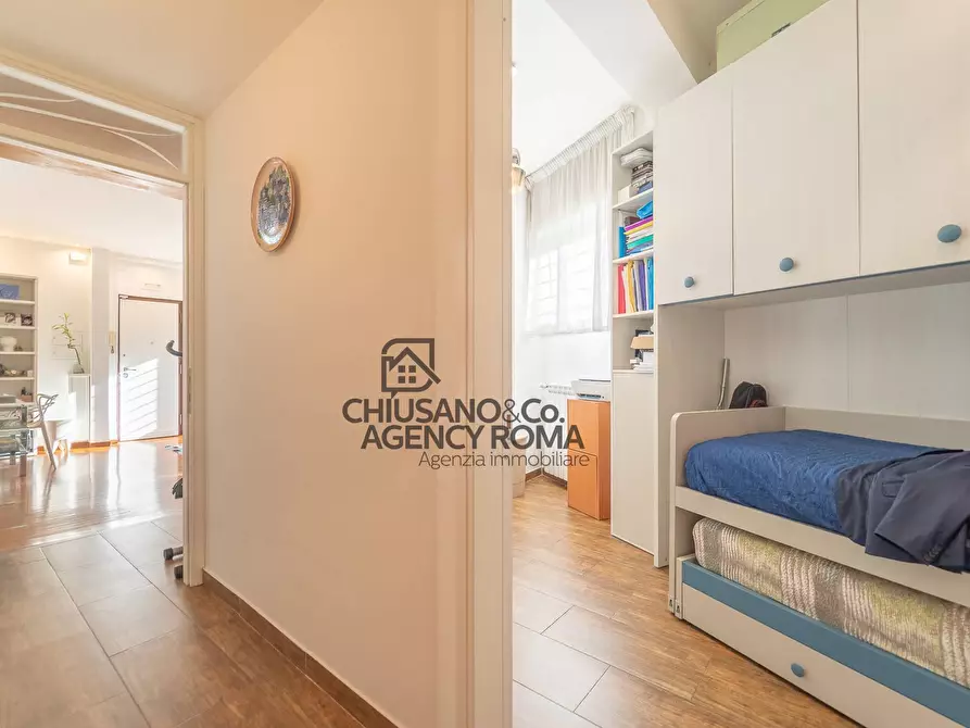 Immagine 14 di Appartamento in vendita  in Via Capo Peloro a Roma