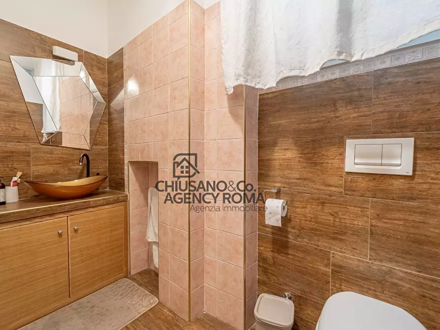 Immagine 22 di Appartamento in vendita  in Via Capo Peloro a Roma