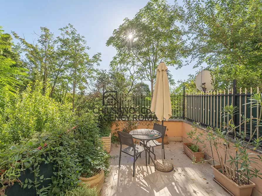 Immagine 1 di Appartamento in vendita  in Via Capo Peloro a Roma