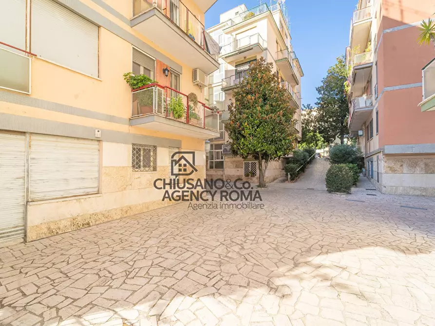 Immagine 41 di Appartamento in vendita  in Via Capo Peloro a Roma