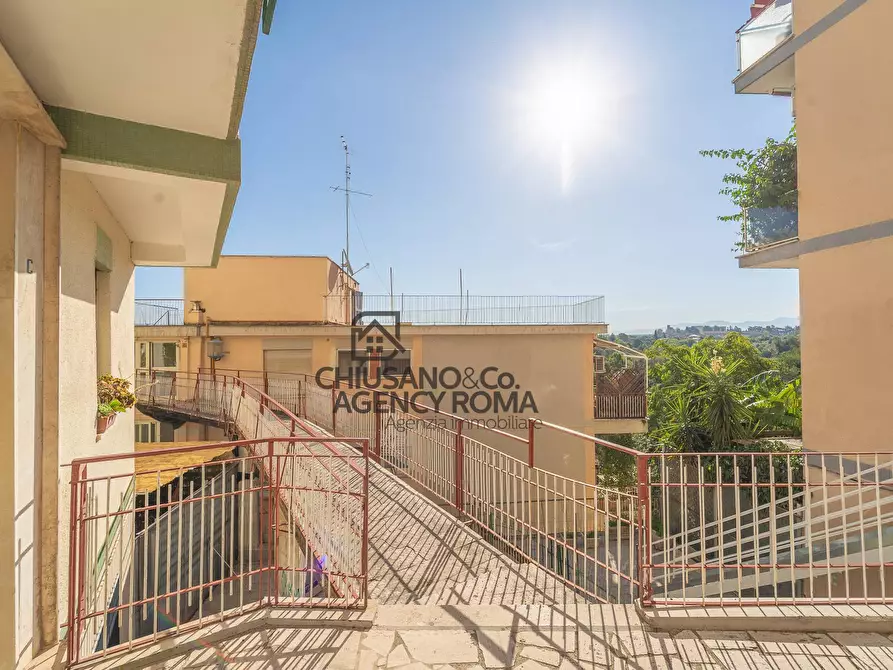 Immagine 43 di Appartamento in vendita  in Via Capo Peloro a Roma