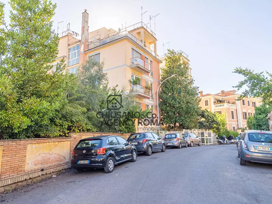 Immagine 46 di Appartamento in vendita  in Via Capo Peloro a Roma