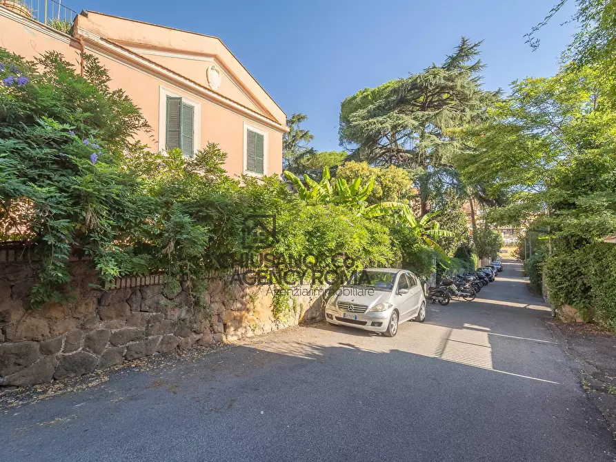 Immagine 47 di Appartamento in vendita  in Via Capo Peloro a Roma