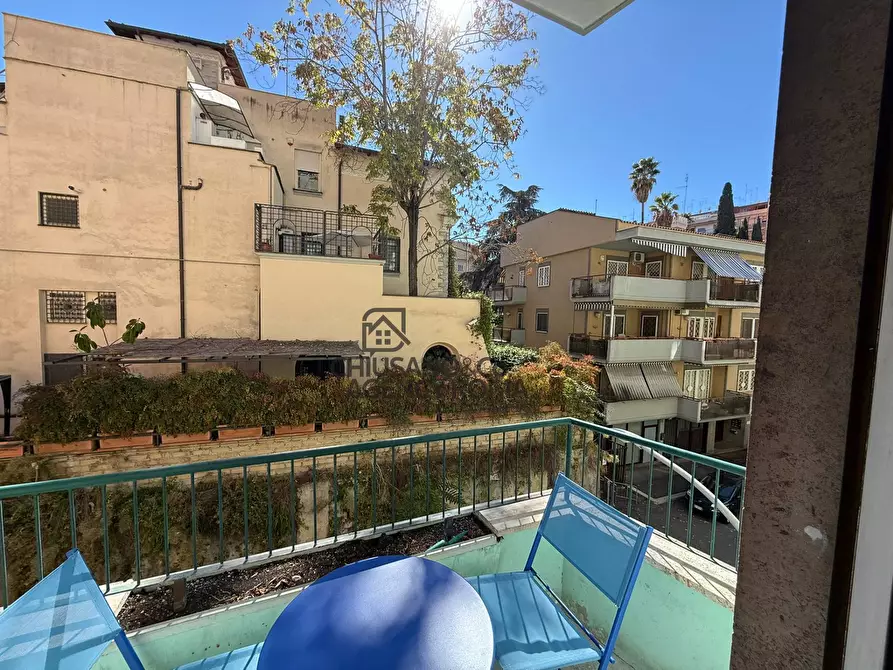Immagine 13 di Appartamento in affitto  in Via Sermide 13 a Roma