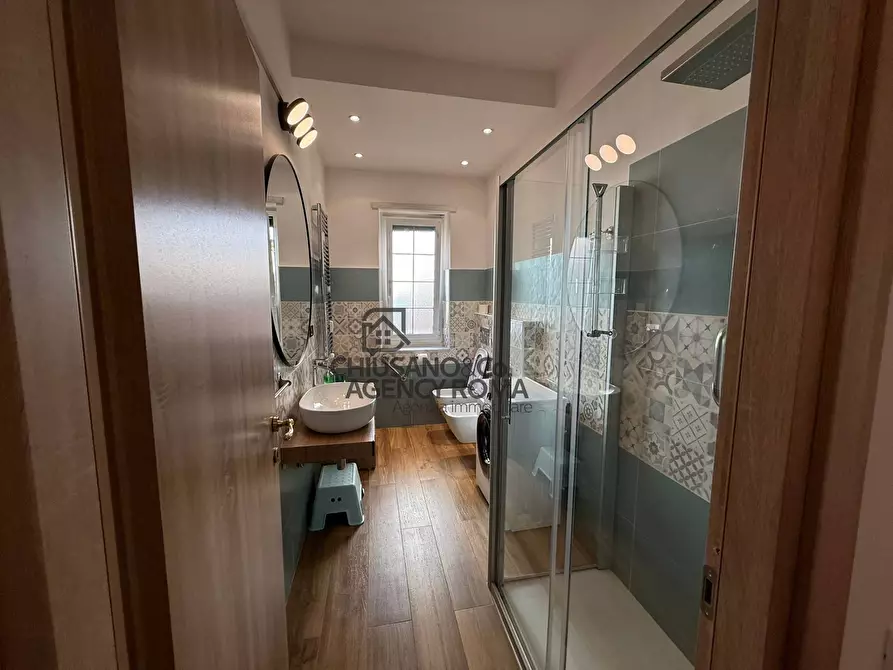 Immagine 12 di Appartamento in affitto  in Via Sermide 13 a Roma