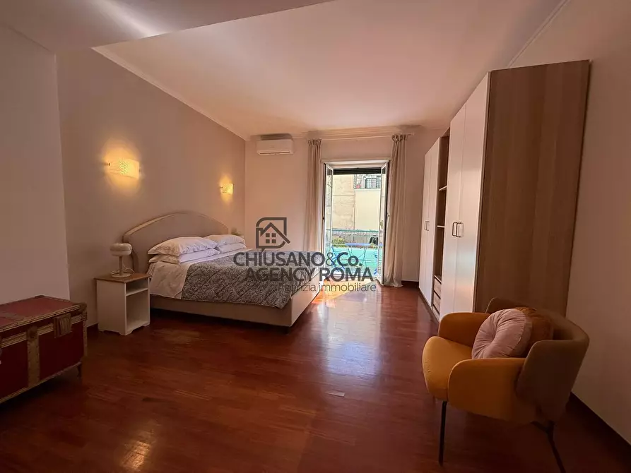 Immagine 9 di Appartamento in affitto  in Via Sermide 13 a Roma