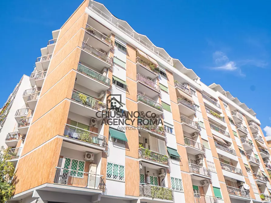 Immagine 1 di Appartamento in vendita  in Via Tommaso Inghirami a Roma