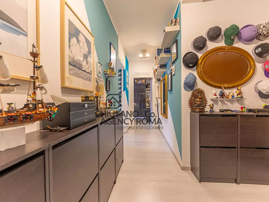 Immagine 13 di Appartamento in vendita  in Via Flavio Stilicone 134 a Roma