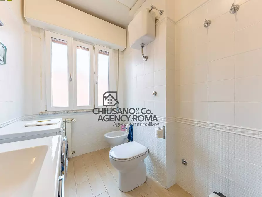 Immagine 26 di Appartamento in vendita  in Via Flavio Stilicone 134 a Roma