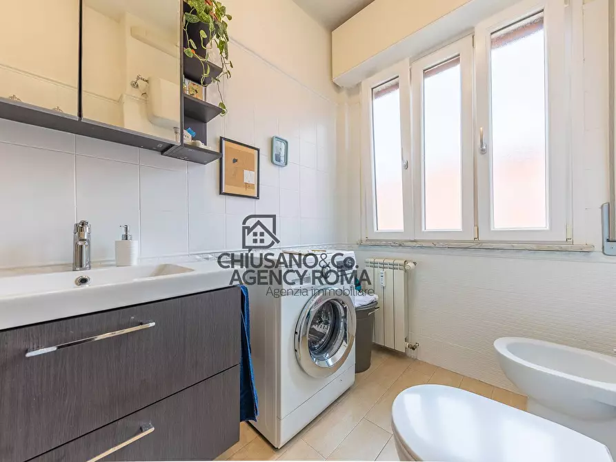 Immagine 27 di Appartamento in vendita  in Via Flavio Stilicone 134 a Roma