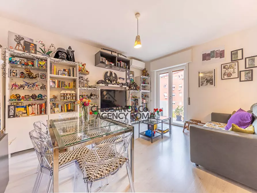 Immagine 2 di Appartamento in vendita  in Via Flavio Stilicone 134 a Roma