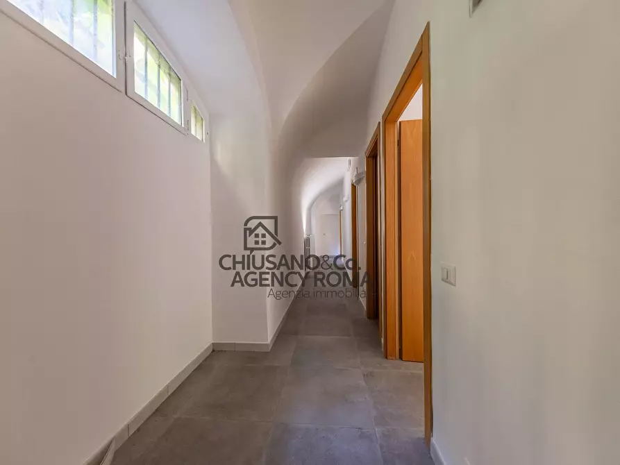 Immagine 10 di Appartamento in vendita  in Piazza Dei Re Di Roma 3 a Roma