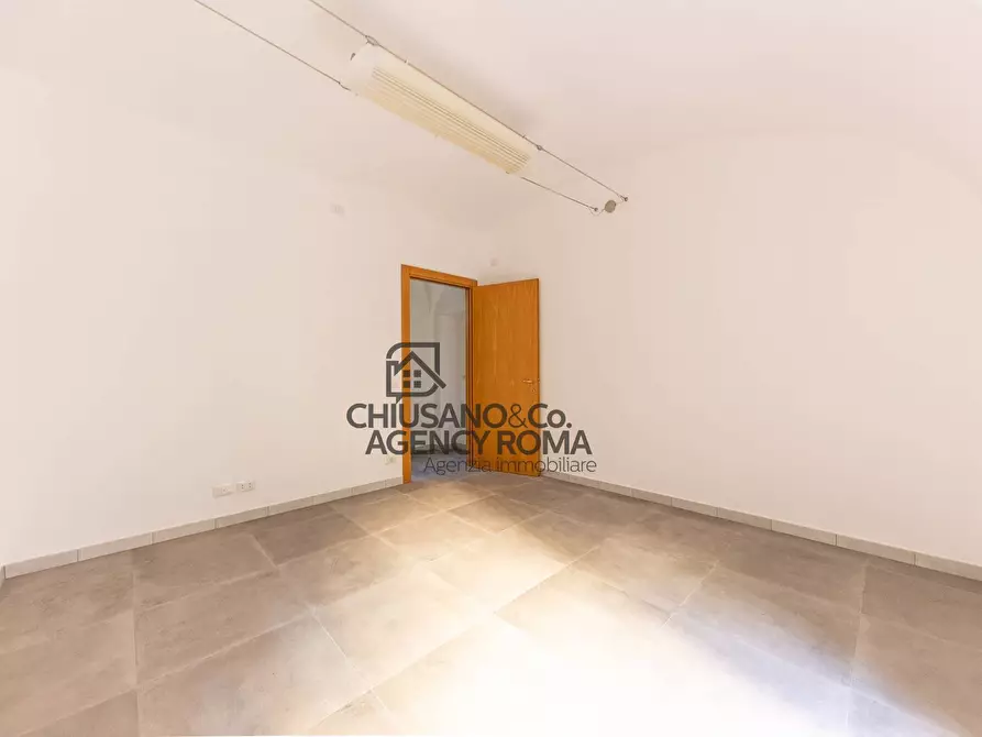 Immagine 17 di Appartamento in affitto  in Piazza Dei Re Di Roma 3 a Roma